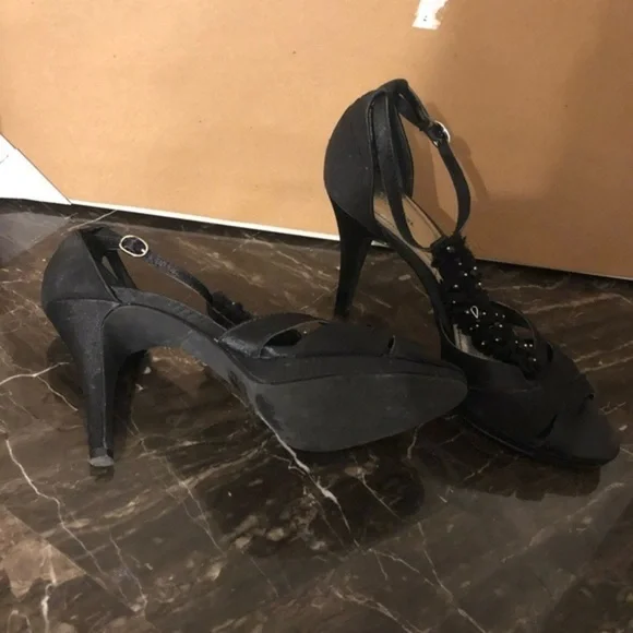 Style & Co Heels - Picture 2 of 2